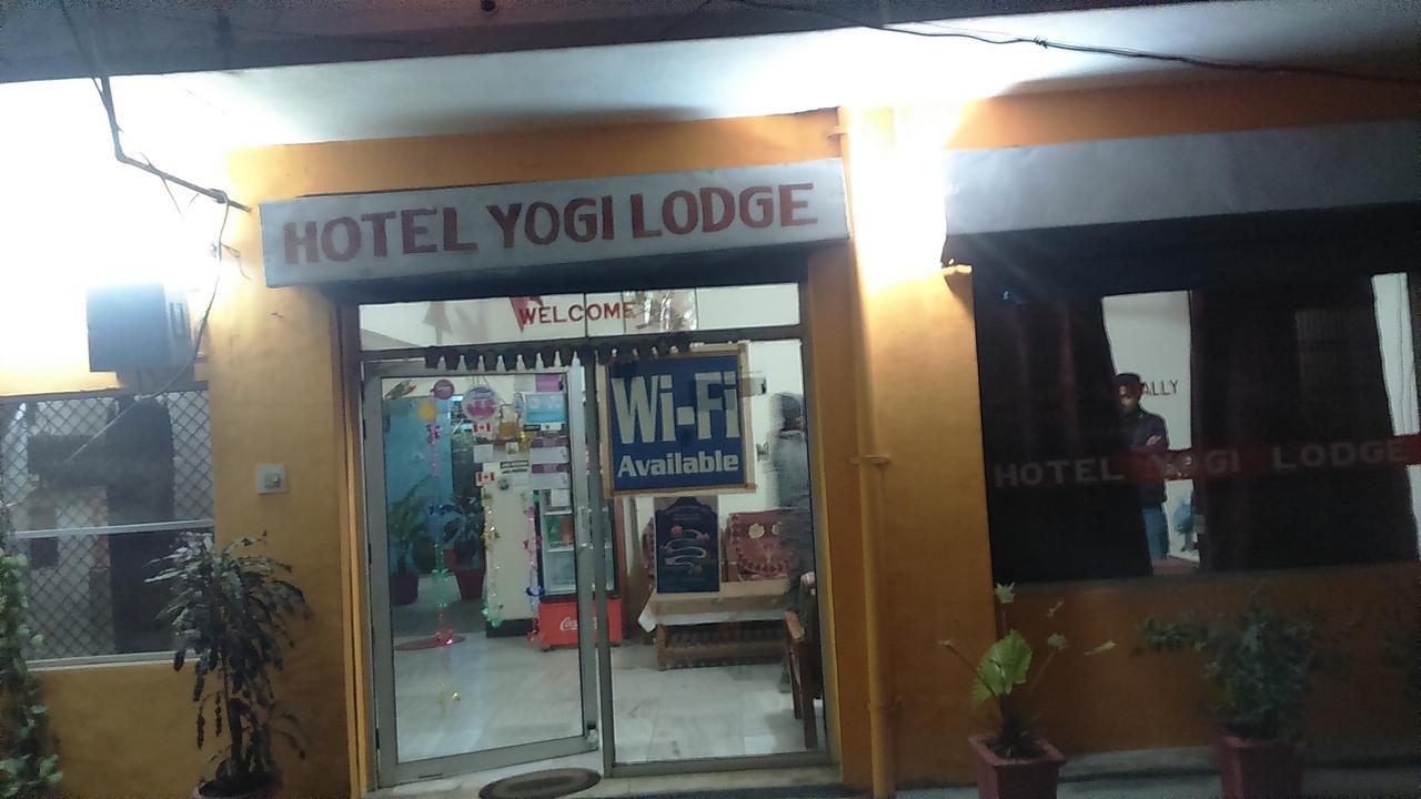 Hotel Yogi Lodge Khajuraho Exterior photo