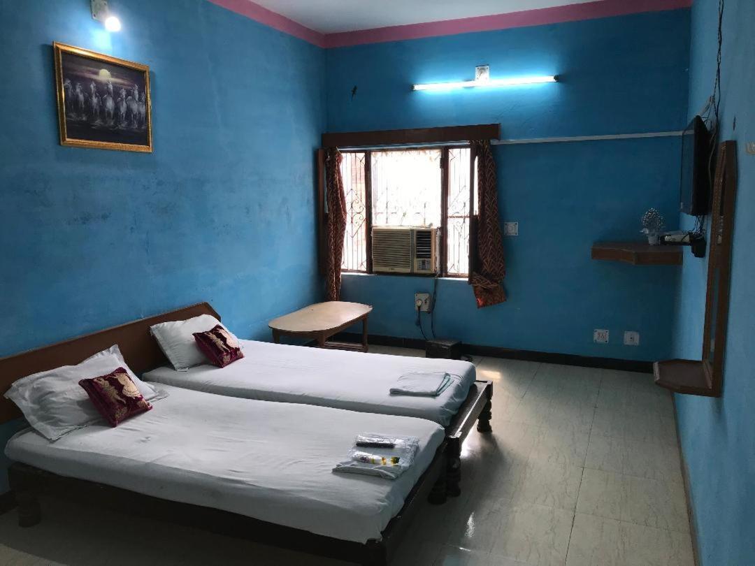 Hotel Yogi Lodge Khajuraho Exterior photo