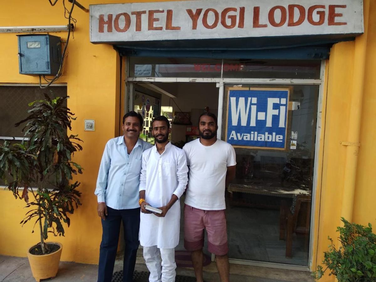 Hotel Yogi Lodge Khajuraho Exterior photo